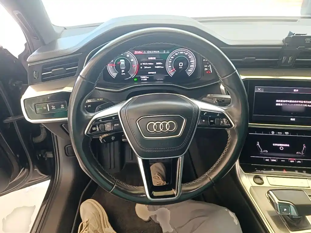 Audi A6L — фото 11