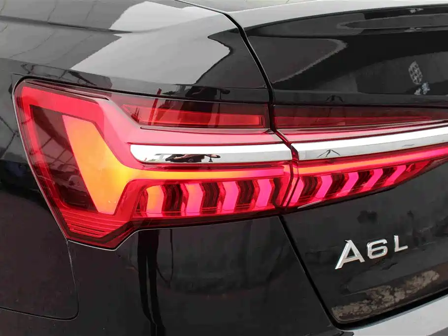 Audi A6L — фото 11