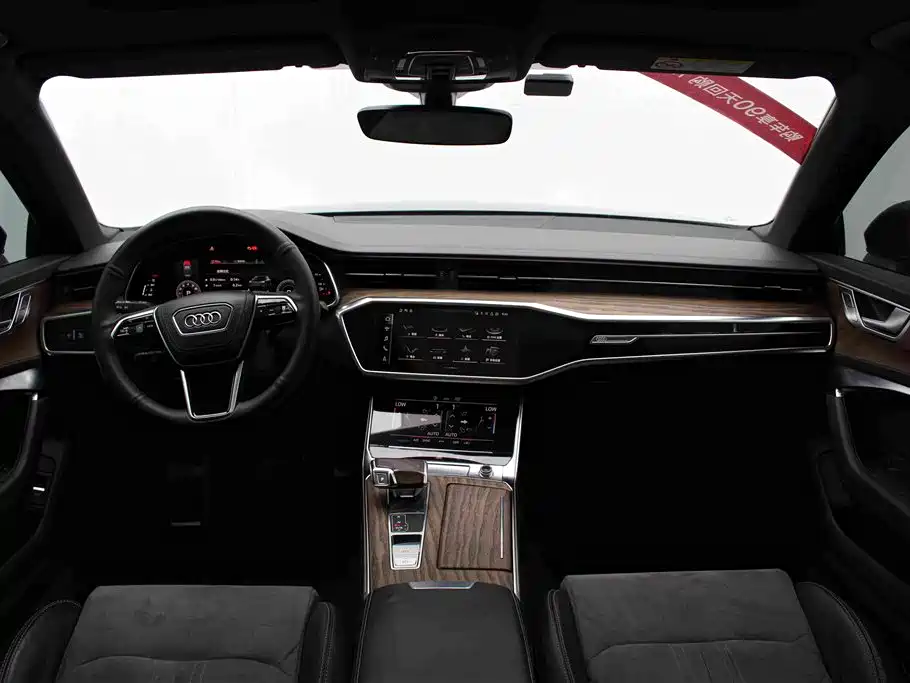 Audi A6L — фото 6