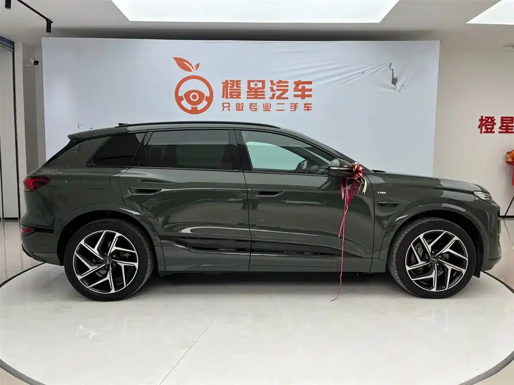 Audi Q6L e-tron — фото 4
