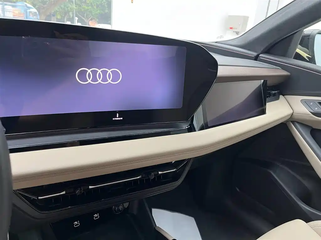 Audi Q6L e-tron — фото 8