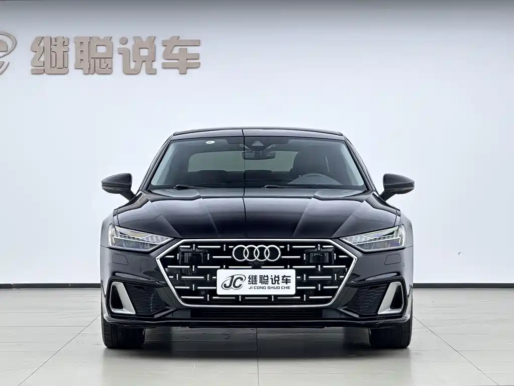 Audi A7L — фото 2