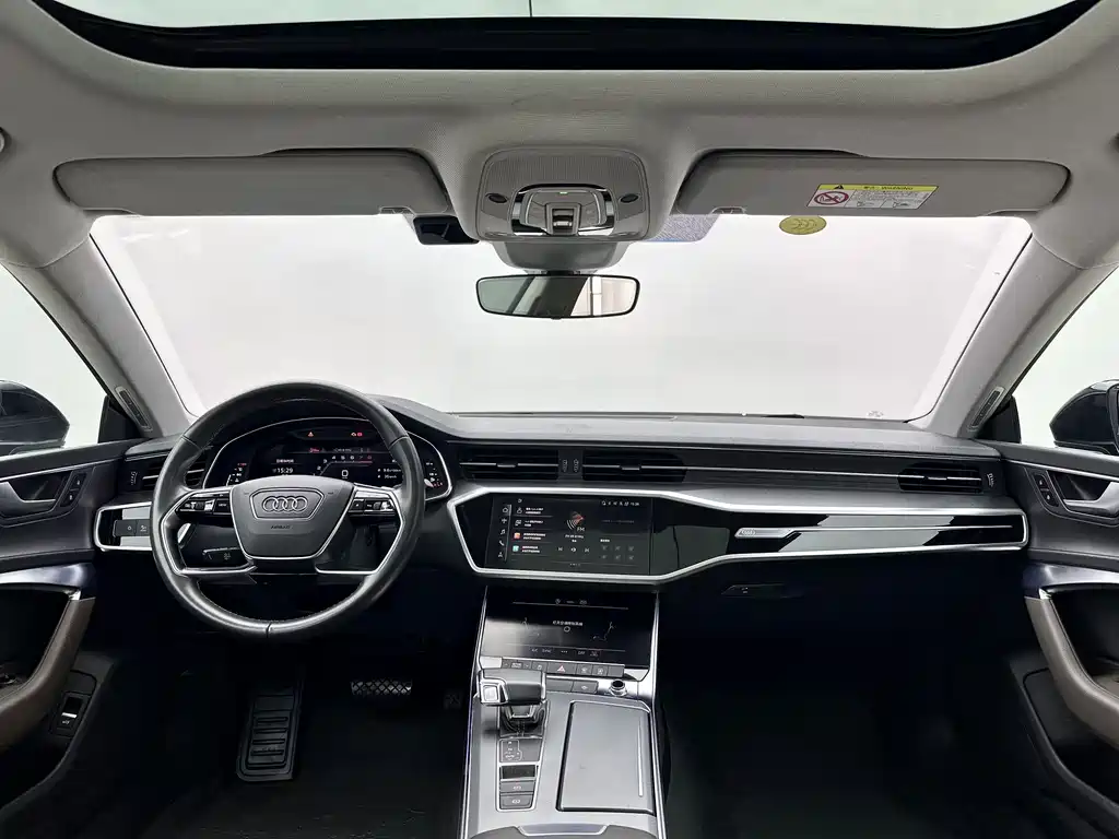 Audi A7L — фото 16