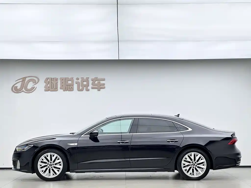 Audi A7L — фото 3