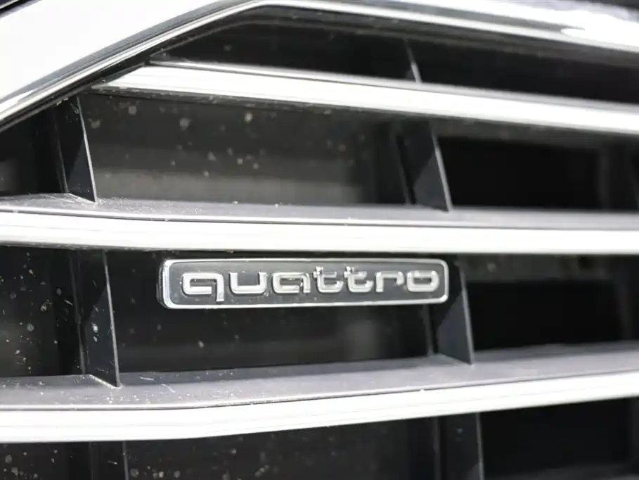 Audi A6L — фото 15