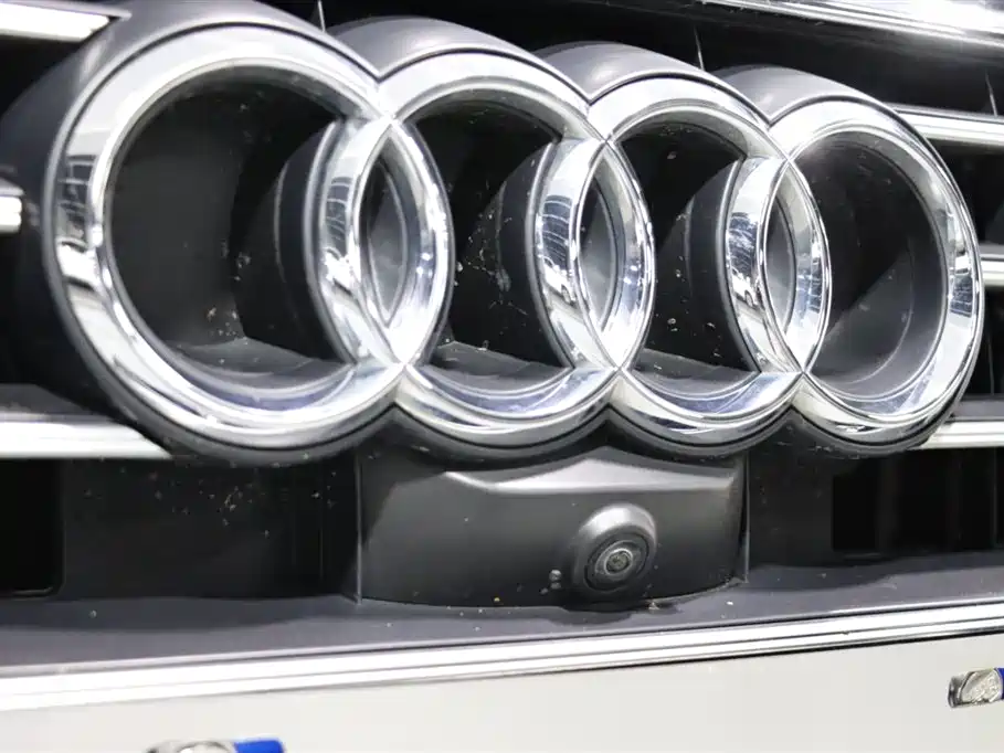 Audi A6L — фото 16