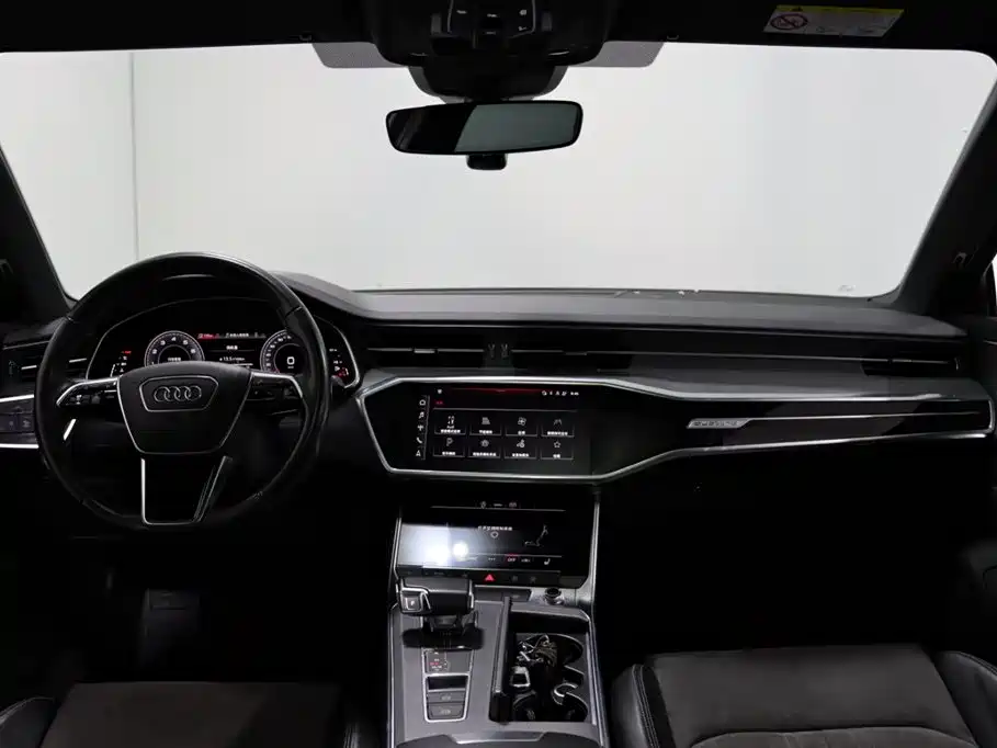 Audi A6L — фото 9