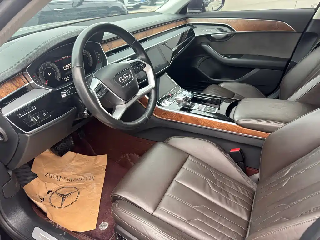 Audi A8 — фото 4