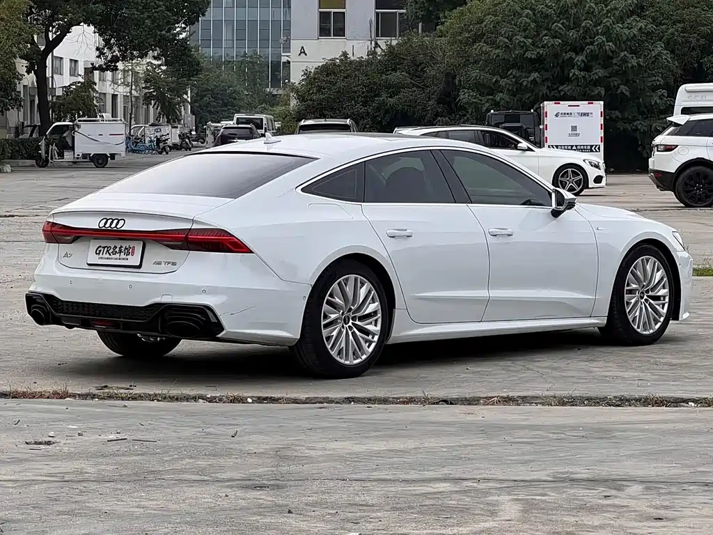 Audi A7 — фото 5