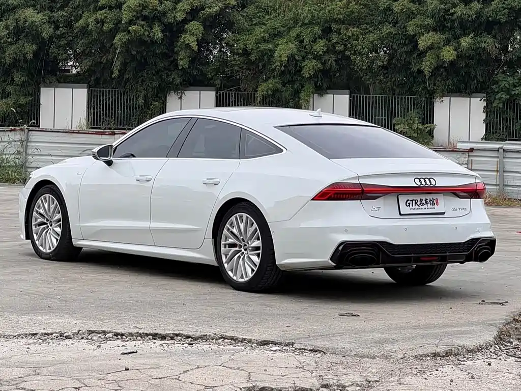 Audi A7 — фото 7