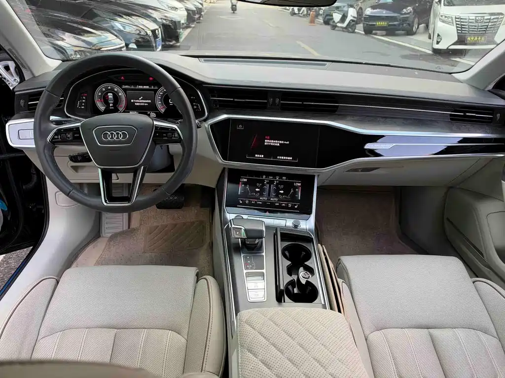 Audi A6L — фото 9