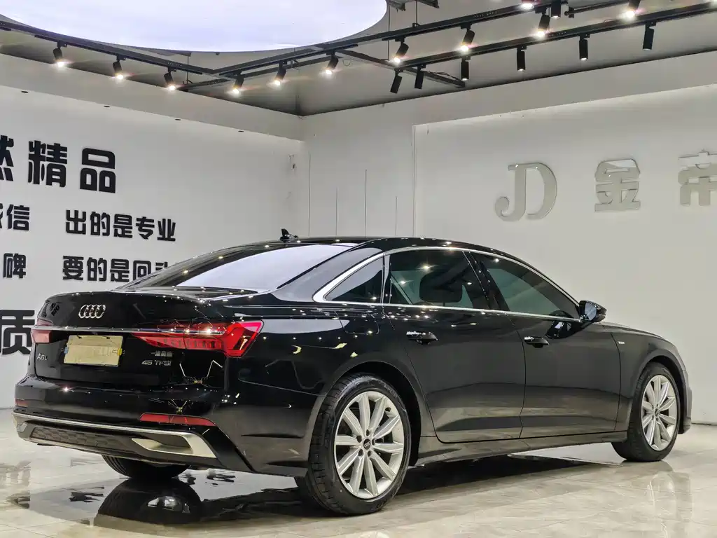 Audi A6L — фото 14