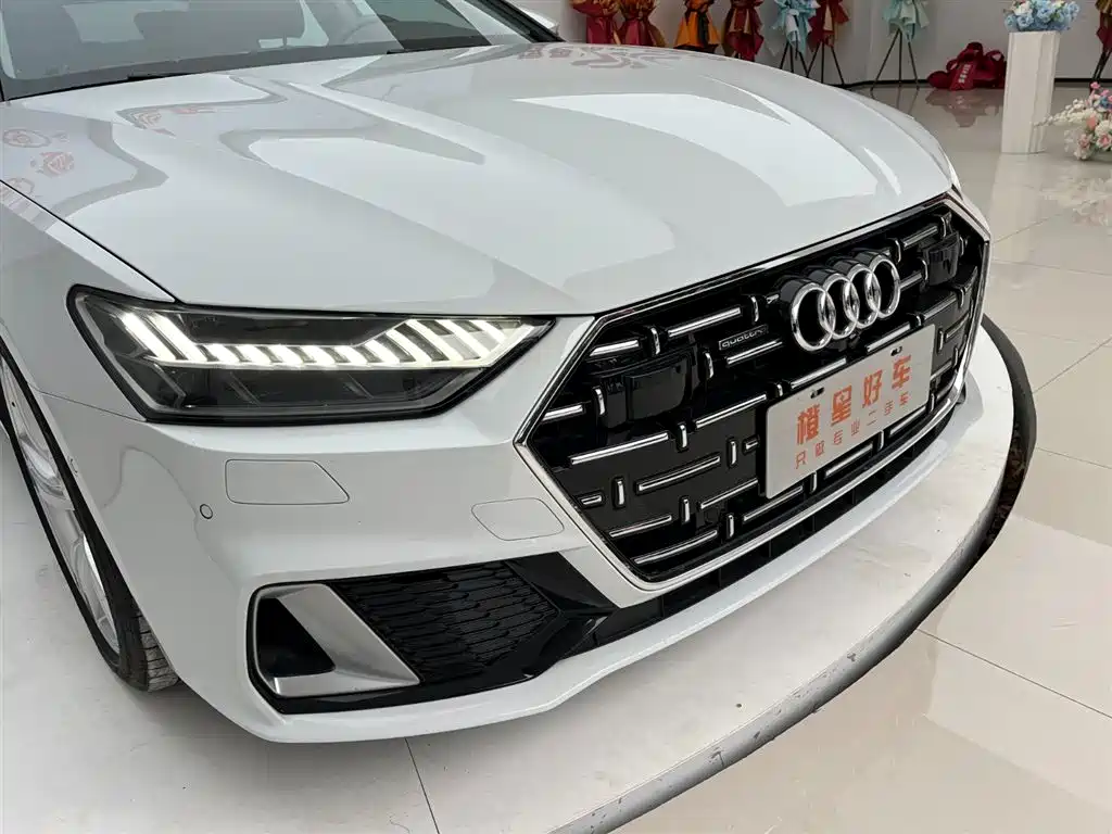 Audi A7L — фото 7