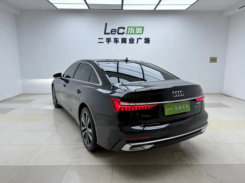 Audi A6L — фото 7