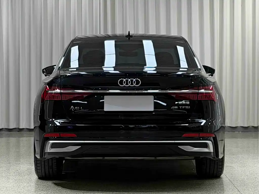 Audi A6L — фото 6