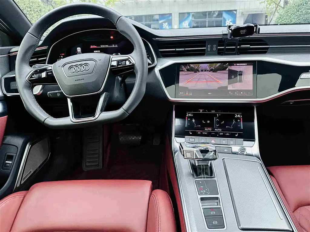 Audi A7L — фото 25