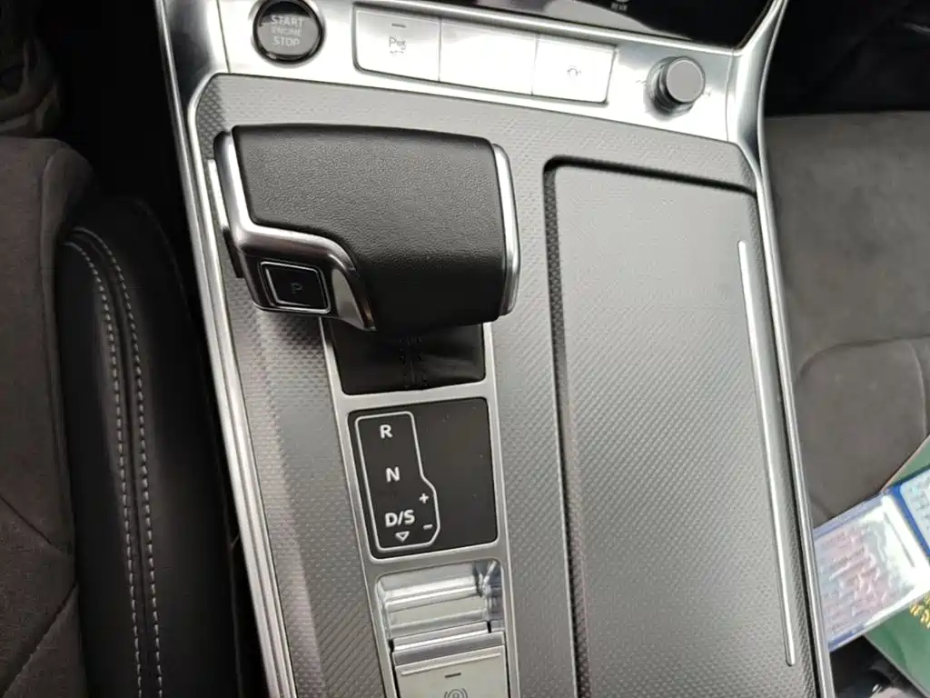 Audi A6L — фото 14