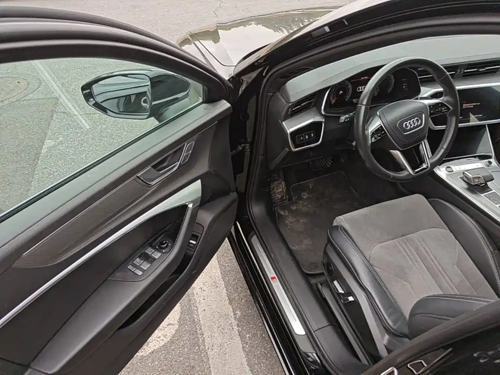 Audi A6L — фото 16