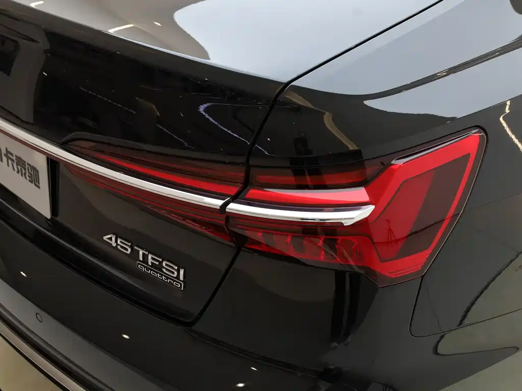 Audi A6L — фото 6