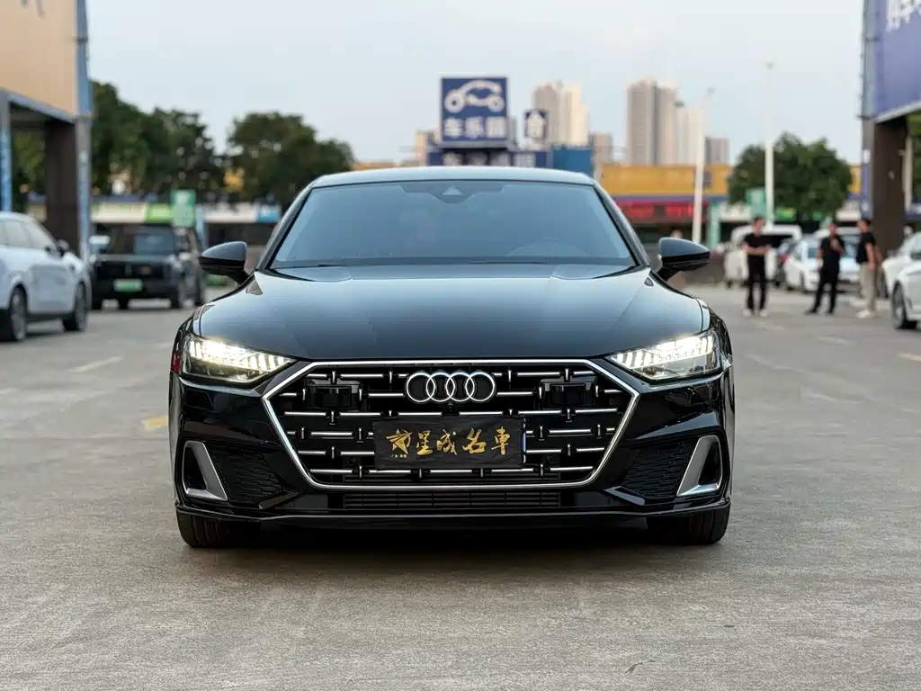 Audi A7L — фото 2