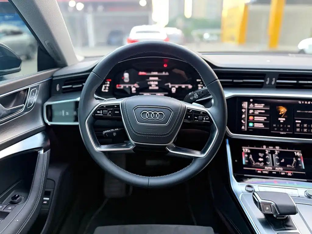 Audi A7L — фото 5