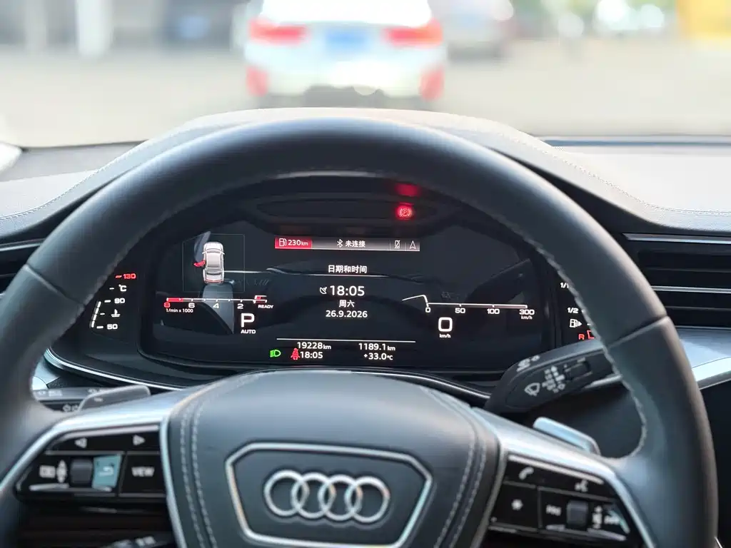 Audi A7L — фото 10