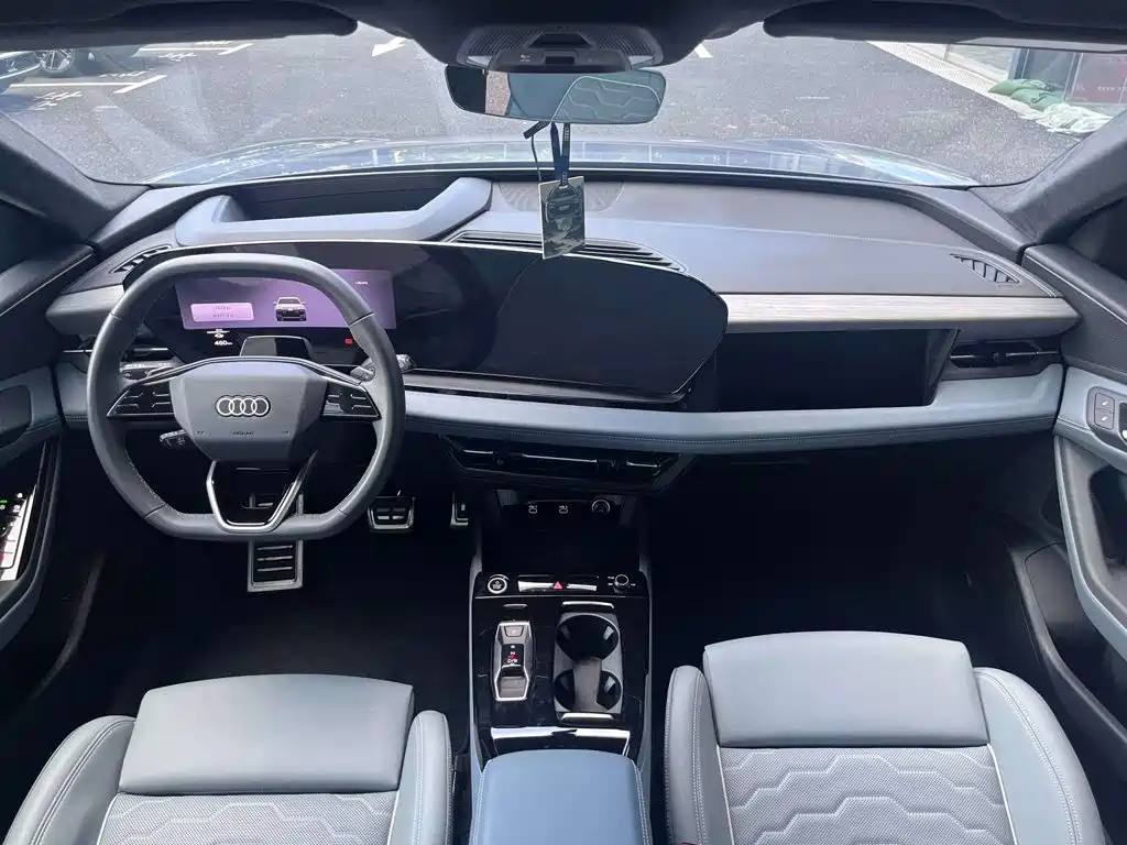 Audi Q6L e-tron — фото 6