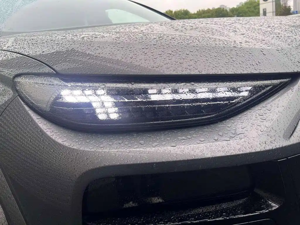 Audi Q6L e-tron — фото 9