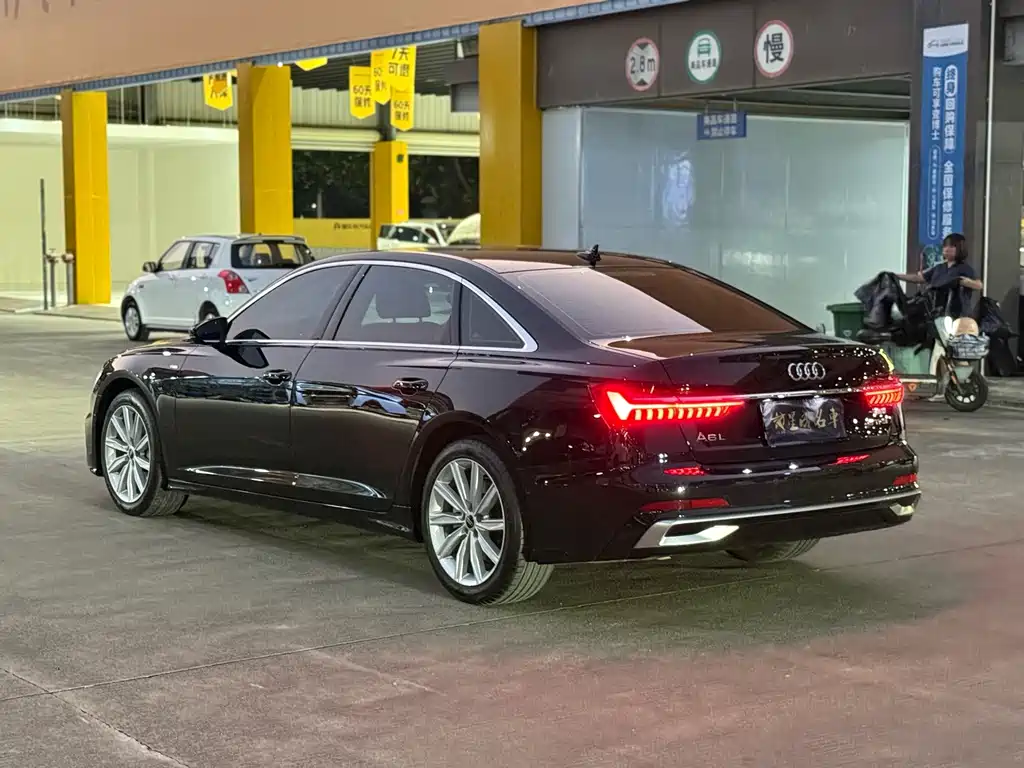 Audi A6L — фото 15