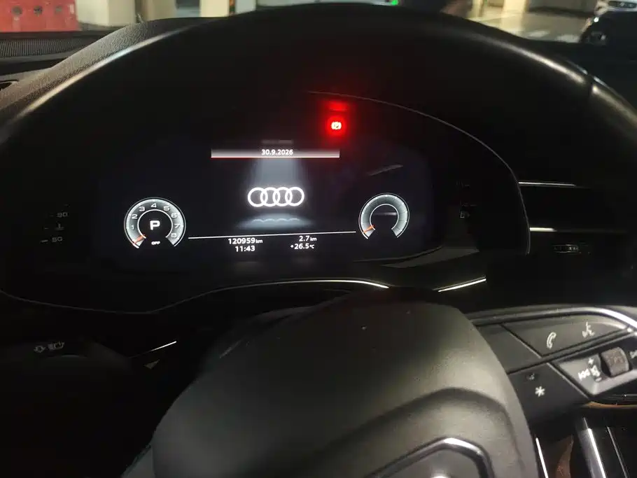 Audi Q7 — фото 14