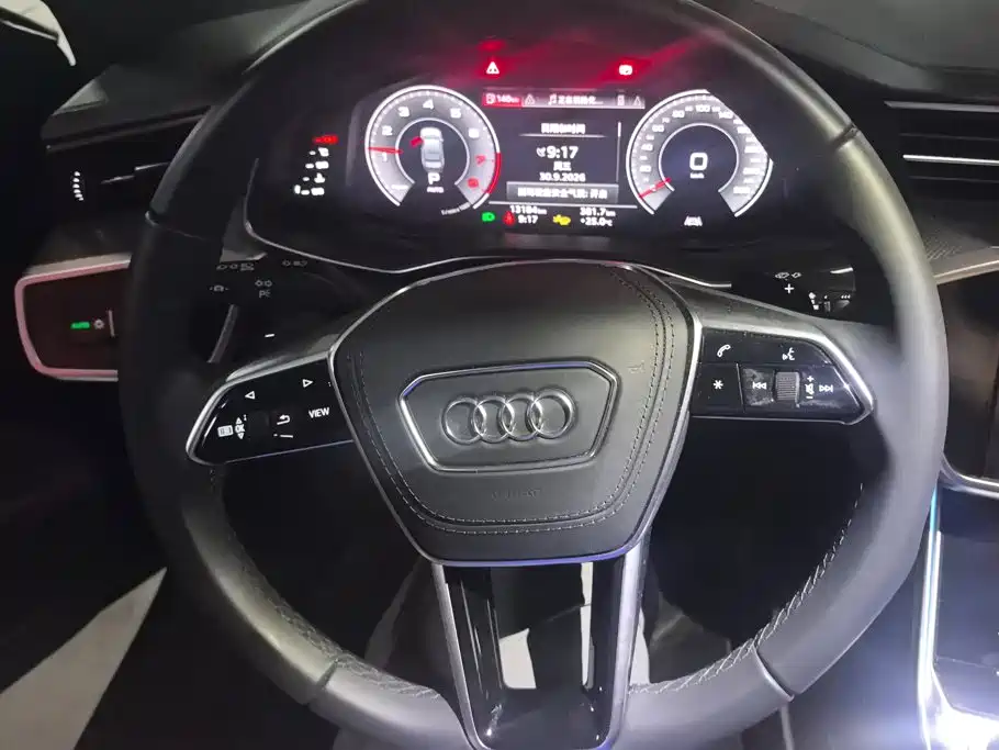 Audi A6L — фото 15