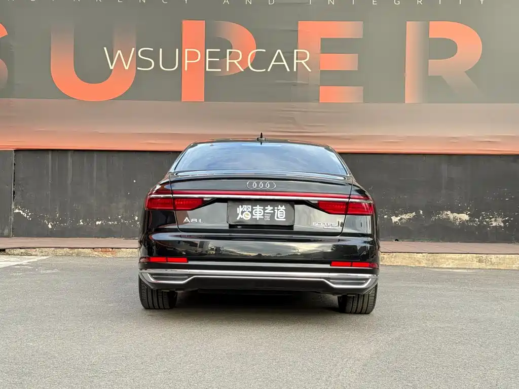 Audi A8 — фото 4