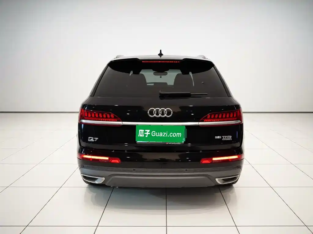 Audi Q7 — фото 5