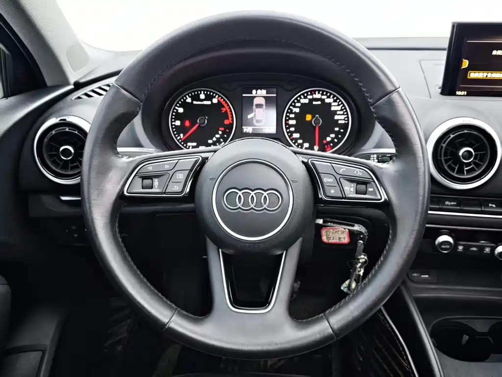 Audi A3 — фото 11