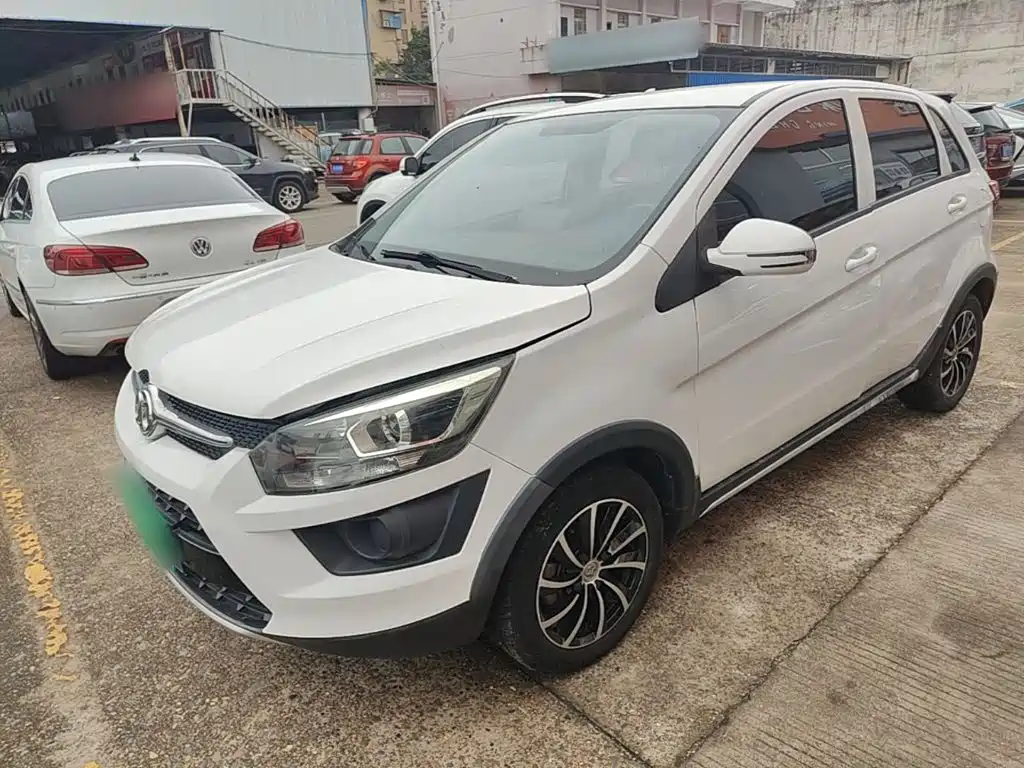 BAIC Senova X25 — фото 2