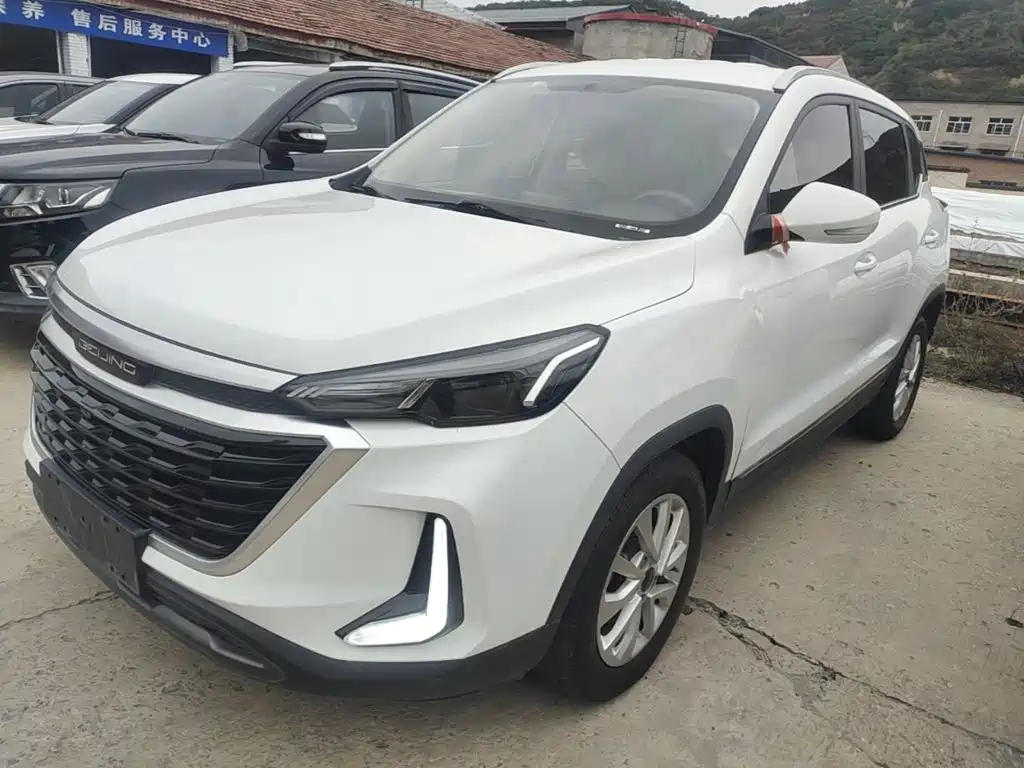 BAIC X3