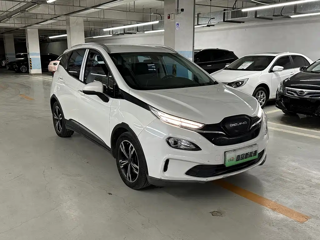 BAIC EX3 — фото 3