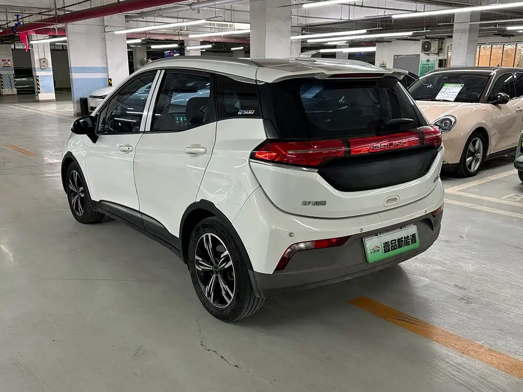 BAIC EX3 — фото 4