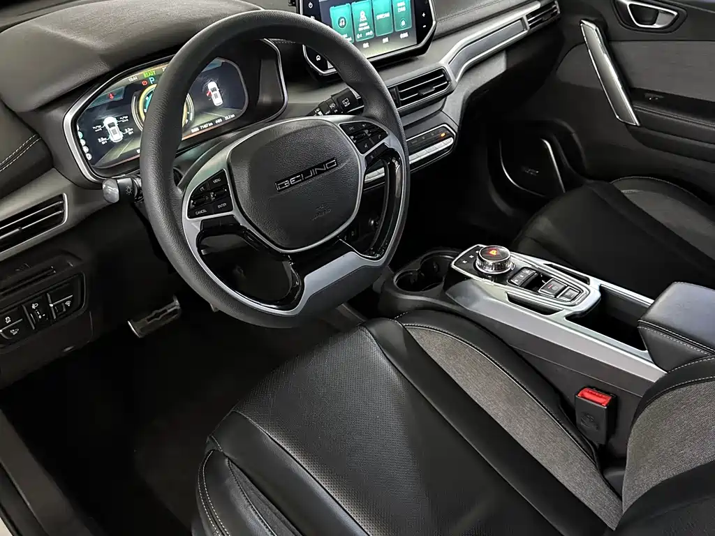 BAIC EX3 — фото 10