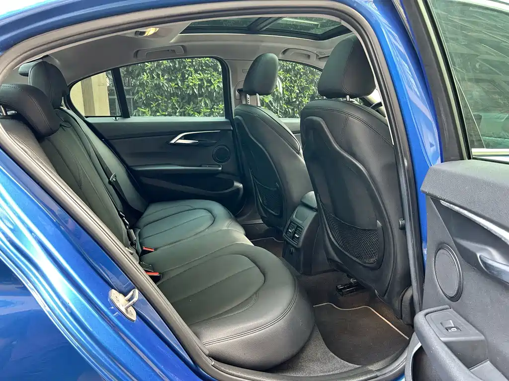 BMW 1 Series — фото 15