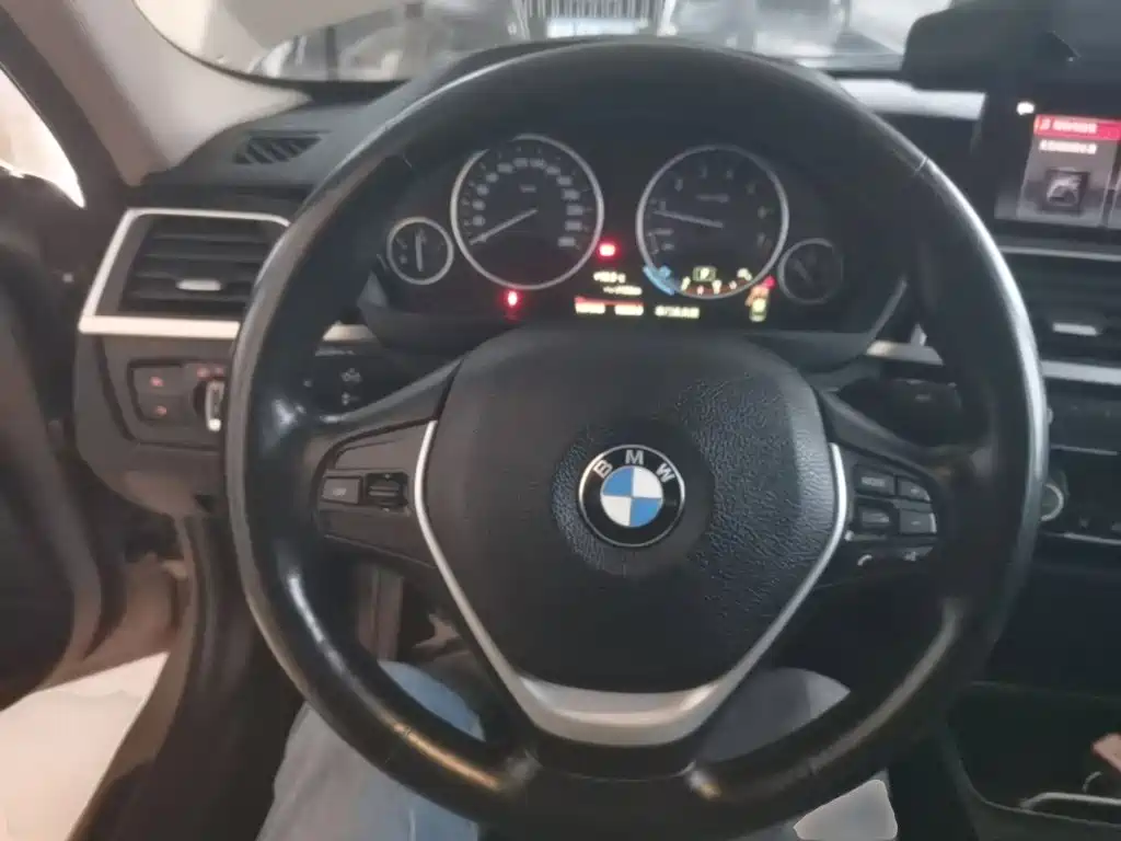 BMW 3 Series — фото 11