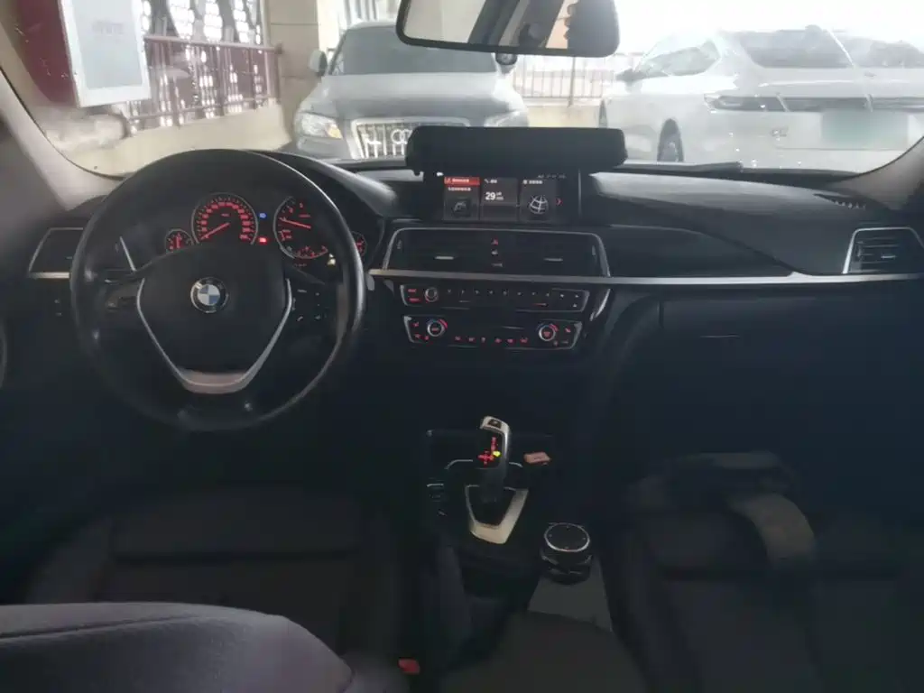 BMW 3 Series — фото 10