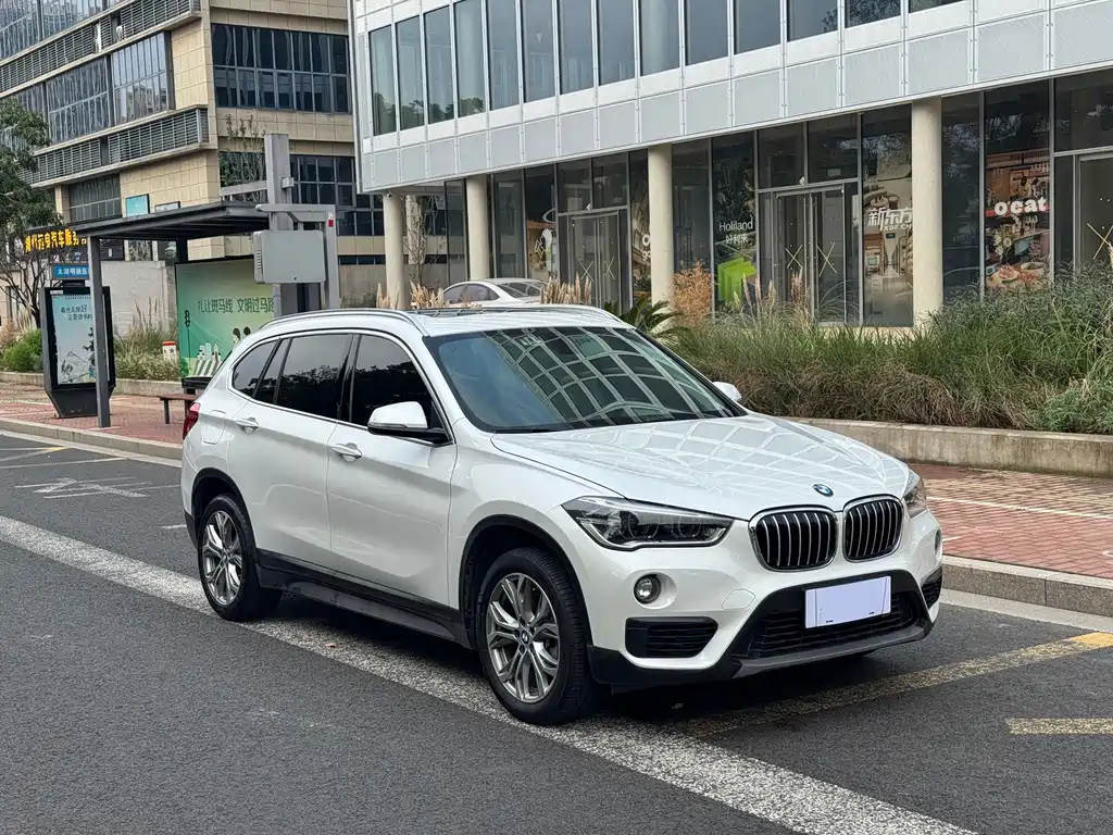 BMW X1 — фото 3