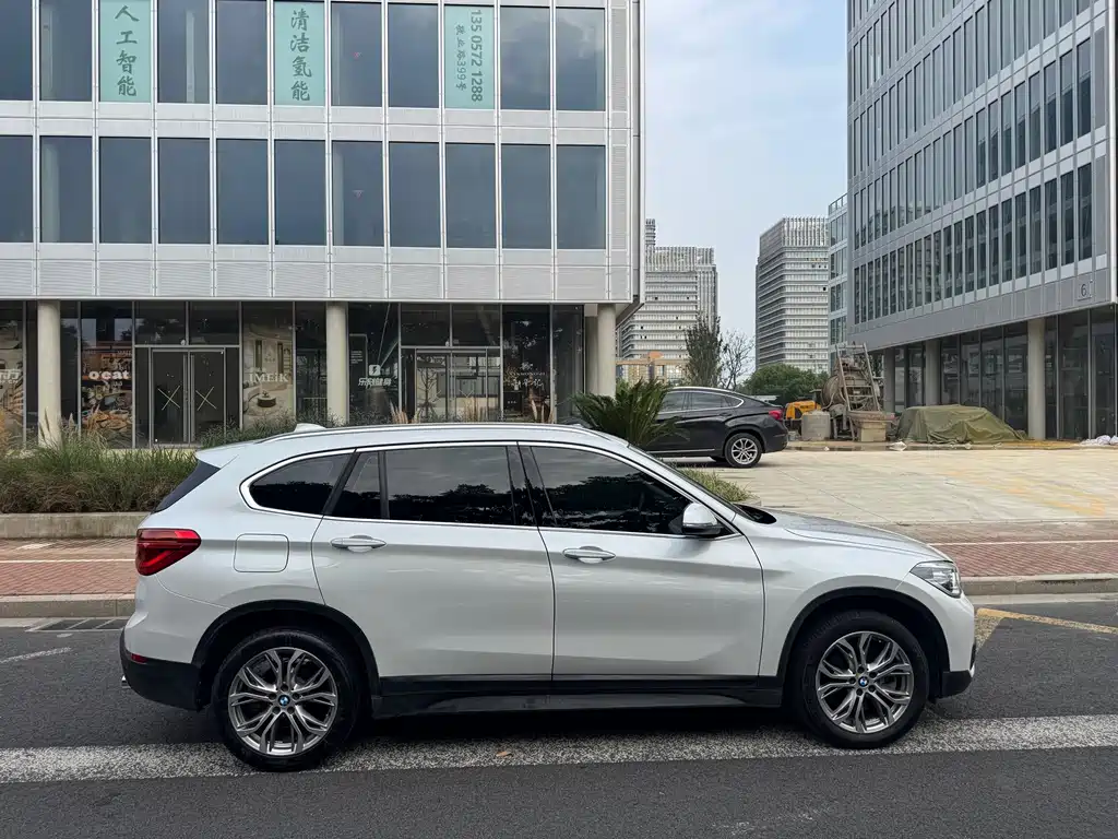BMW X1 — фото 4