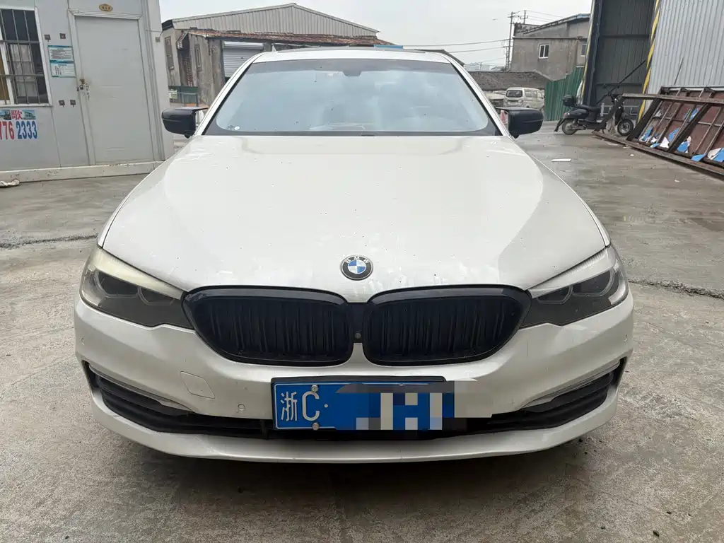 BMW 5 Series — фото 2
