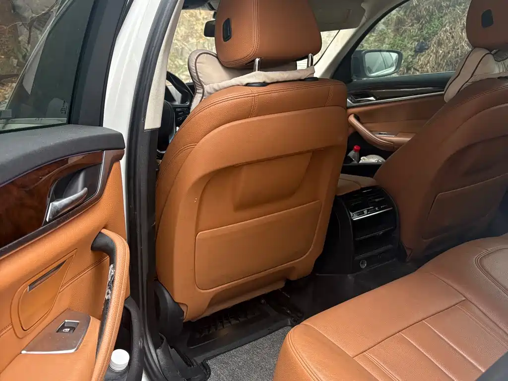 BMW 5 Series — фото 4