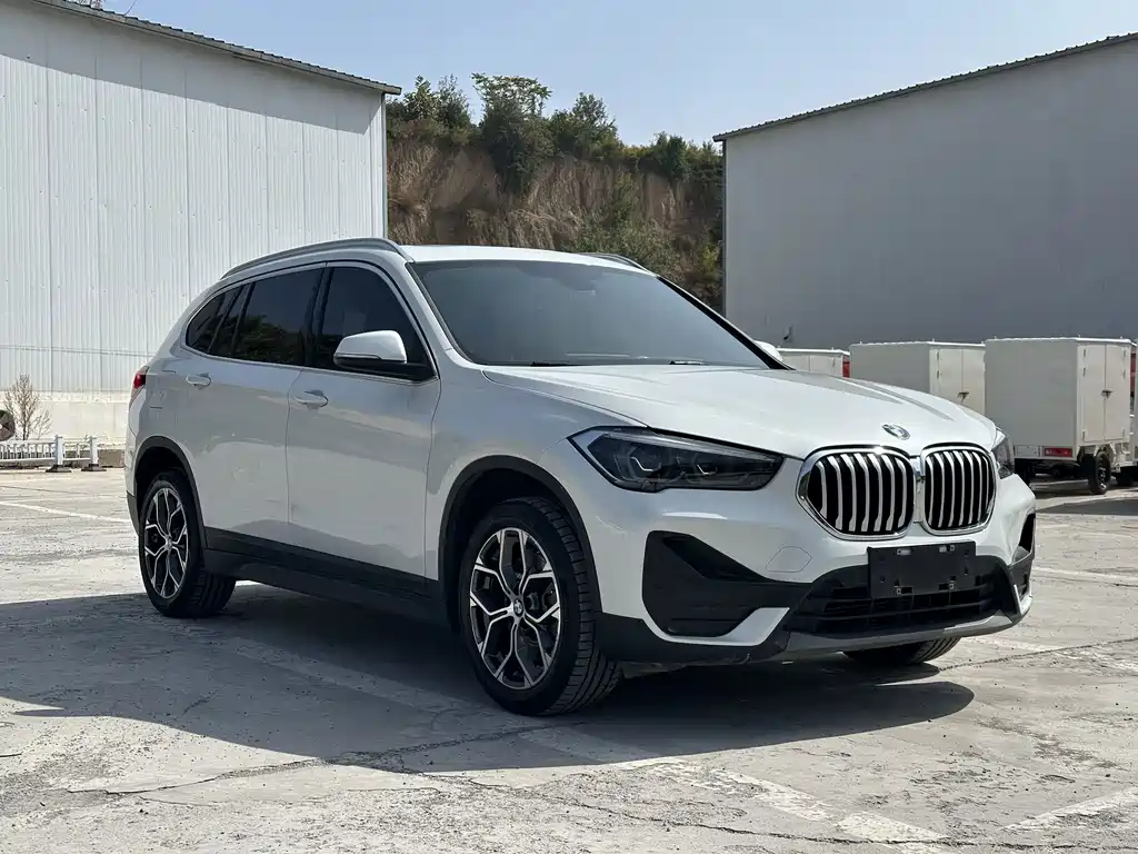 BMW X1 — фото 3