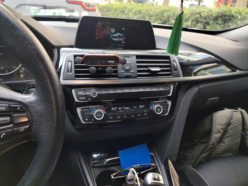 BMW 3 Series GT — фото 14