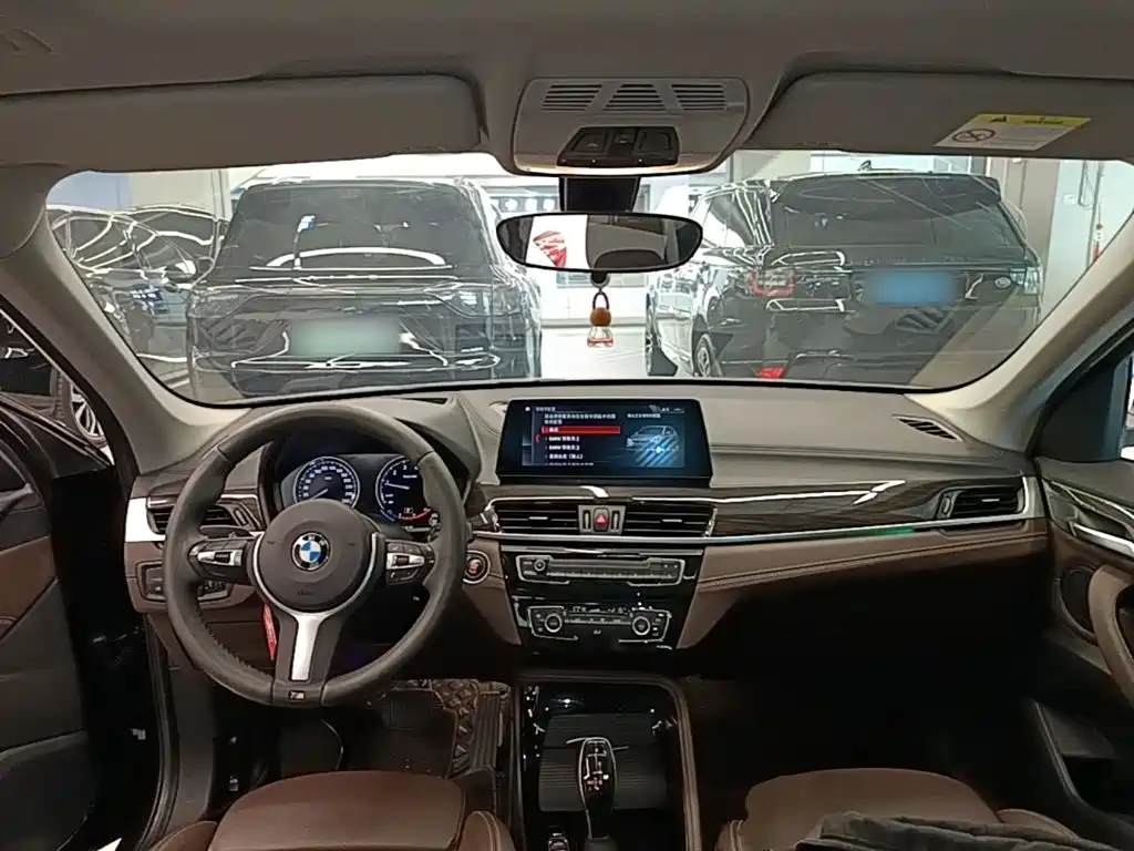 BMW X1 — фото 10