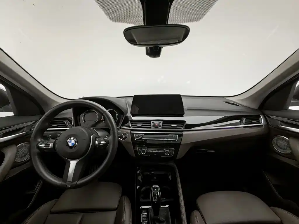BMW X1 — фото 5